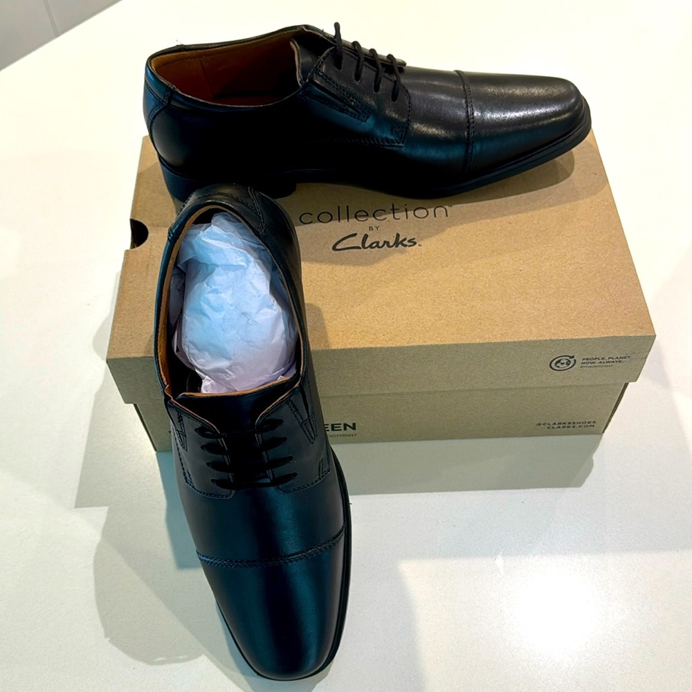 Clark’s Men’s Tilden Cap black leather dress shoes, Size US 10M